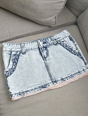 Roxy Light Wash Denim Mini Skirt Low Rise Jean Skirt